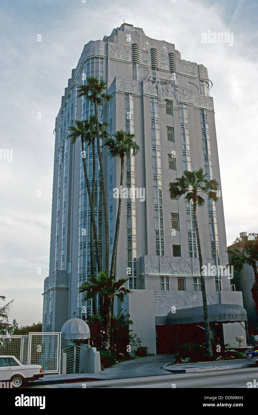 Sunset Tower, précédemment connu sous le nom de Saint James's Club, l'Argyle et le Sunset Tower Hotel, West Hollywwood CA USA Banque D'Images