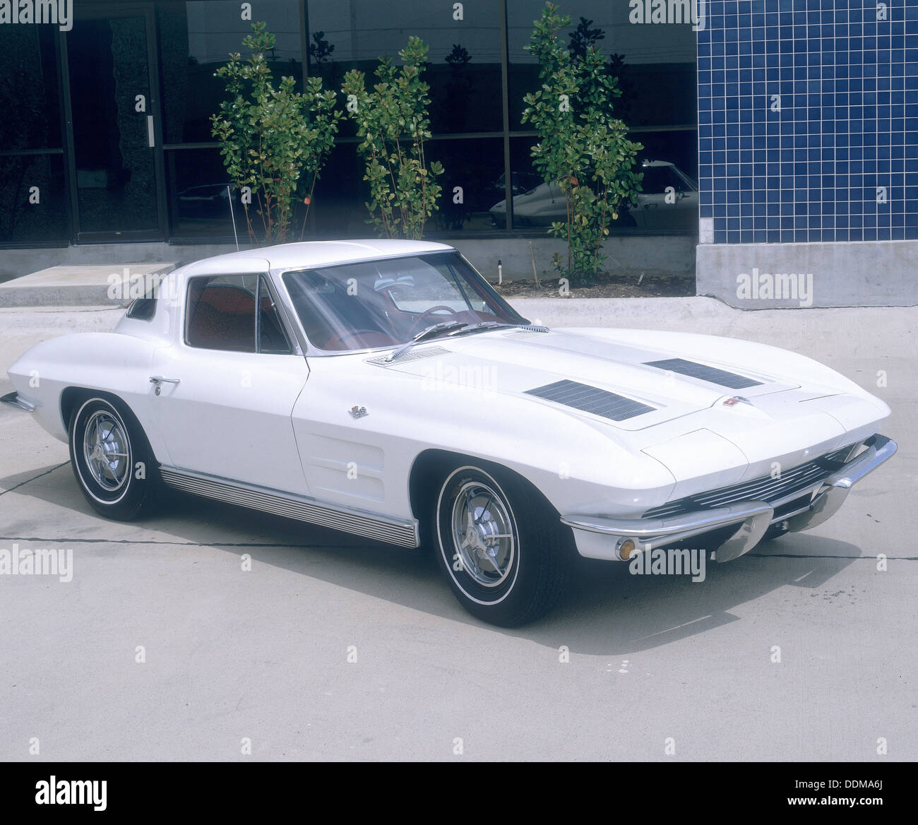 1963 Chevrolet Corvette Stingray. Artiste : Inconnu Banque D'Images