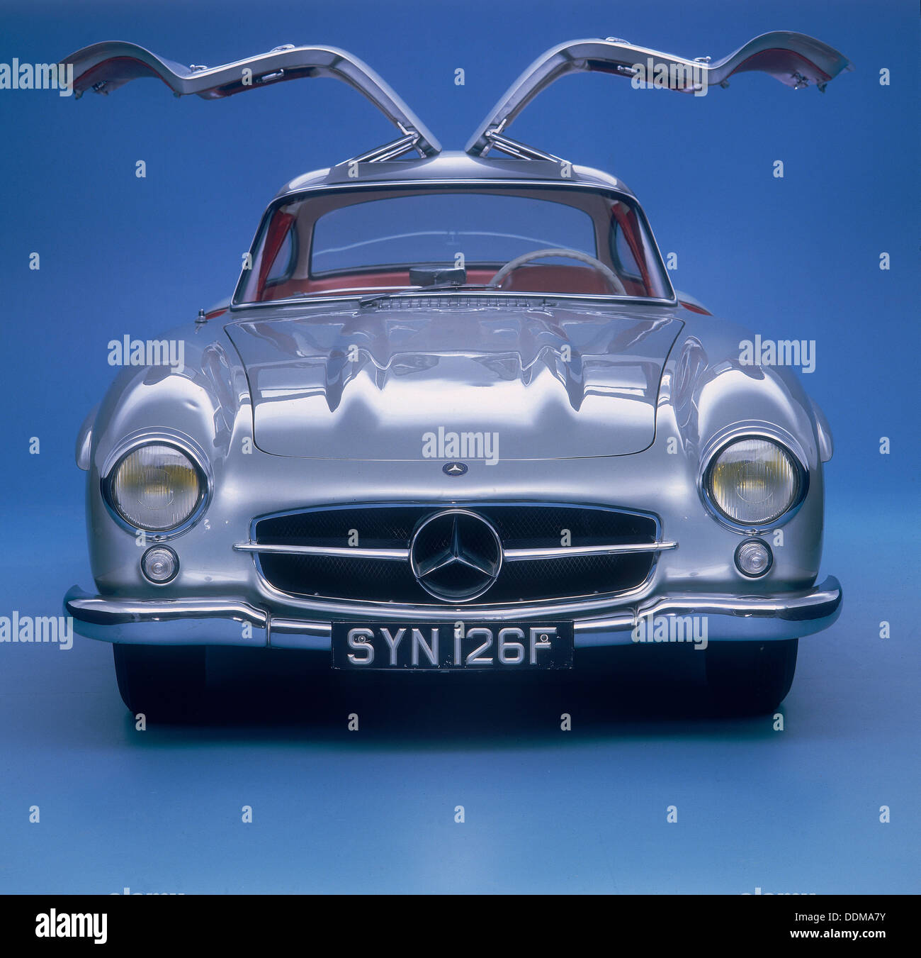 1957 Mercedes-Benz 300 SL Gullwing. Artiste : Inconnu Banque D'Images