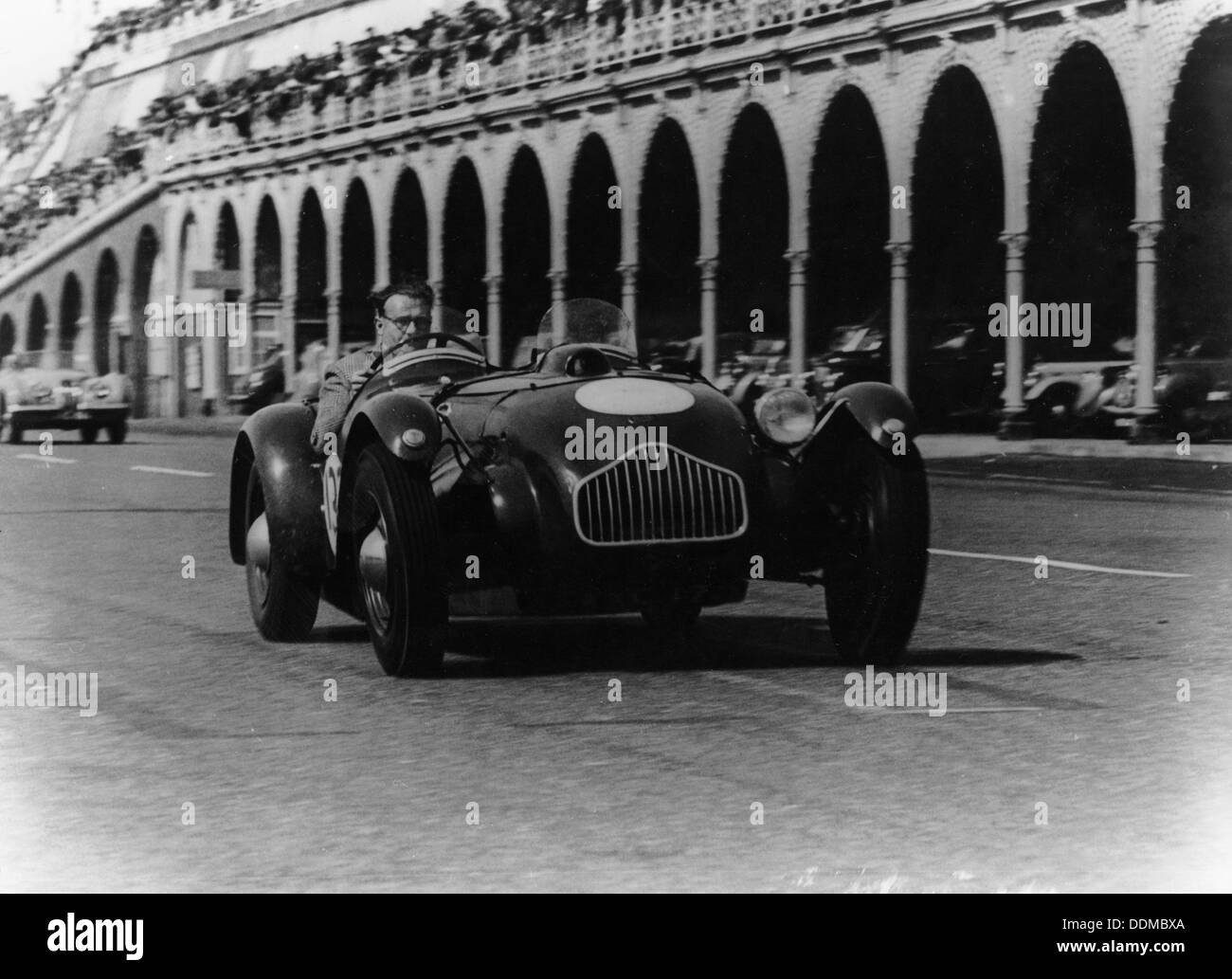 Sydney Allard la conduite d'un J2 Allard, septembre 1950. Artiste : Inconnu Banque D'Images
