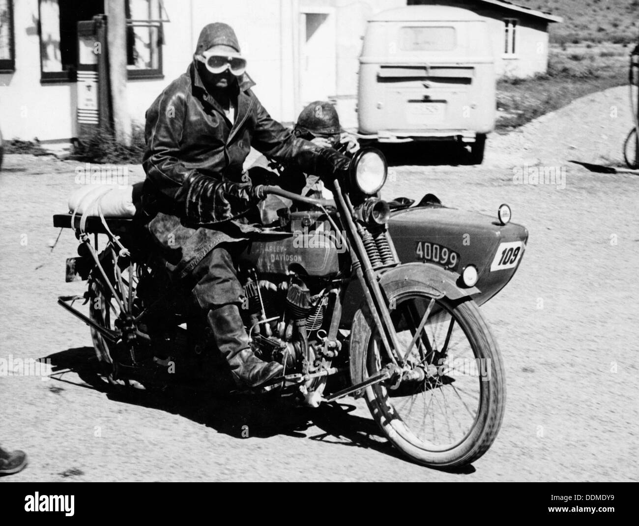 Black and white harley davidson Banque de photographies et d’images à ...