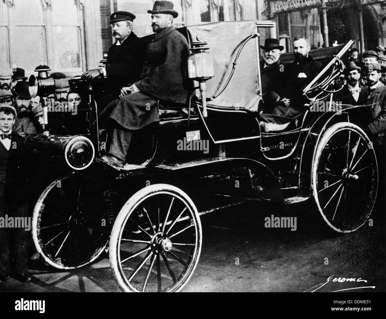Gottlieb Daimler dans un le Canstatt Daimler, 1896. Artiste : Inconnu Banque D'Images
