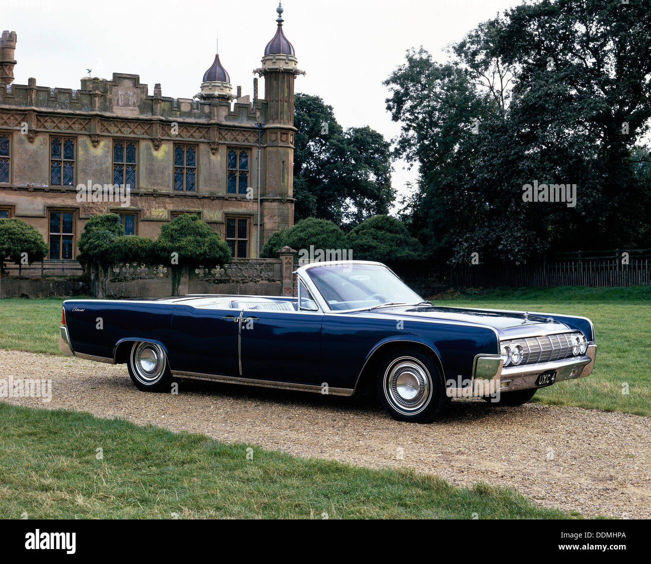 1964 Lincoln Continental. Artiste : Inconnu Banque D'Images