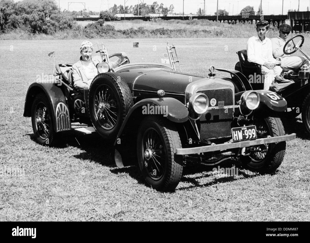 Une femme au volant d'un 3,6 litre 1914 Hispano-Suiza Alfonso XIII, Sydney, Australie. Artiste : Inconnu Banque D'Images