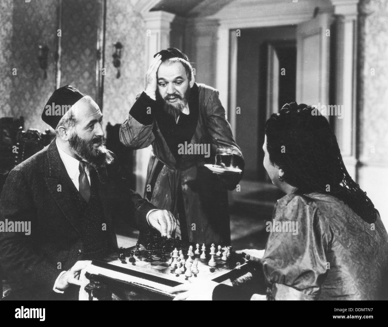 Mirele Efros de scène d'échecs, 1938. Artiste : Inconnu Banque D'Images