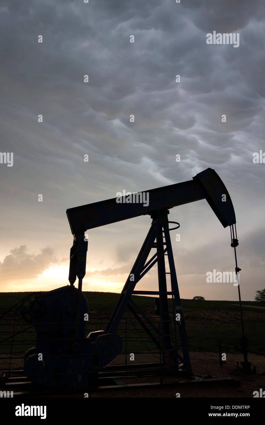 Puits de pétrole des Grandes Plaines Banque D'Images