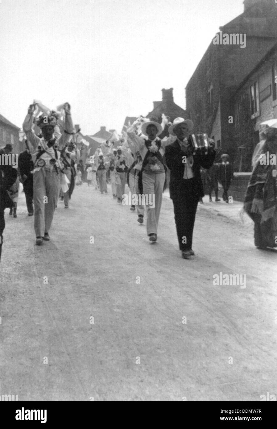 Winster Morris Dancers, Derbyshire, c1908. Artiste : Inconnu Banque D'Images