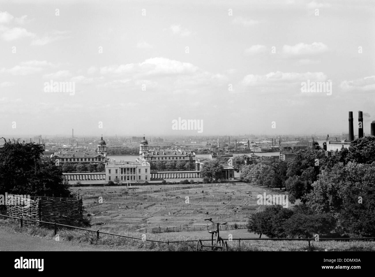 La Maison de la Reine et Royal Naval Hospital, Greenwich, London, c1945-c1965. Artiste : SW Rawlings Banque D'Images