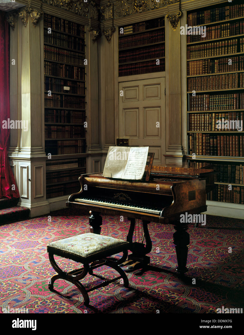 Intérieur de la bibliothèque de Audley End House, Saffron Walden, Essex, 1994. Artiste : Paul Highnam Banque D'Images