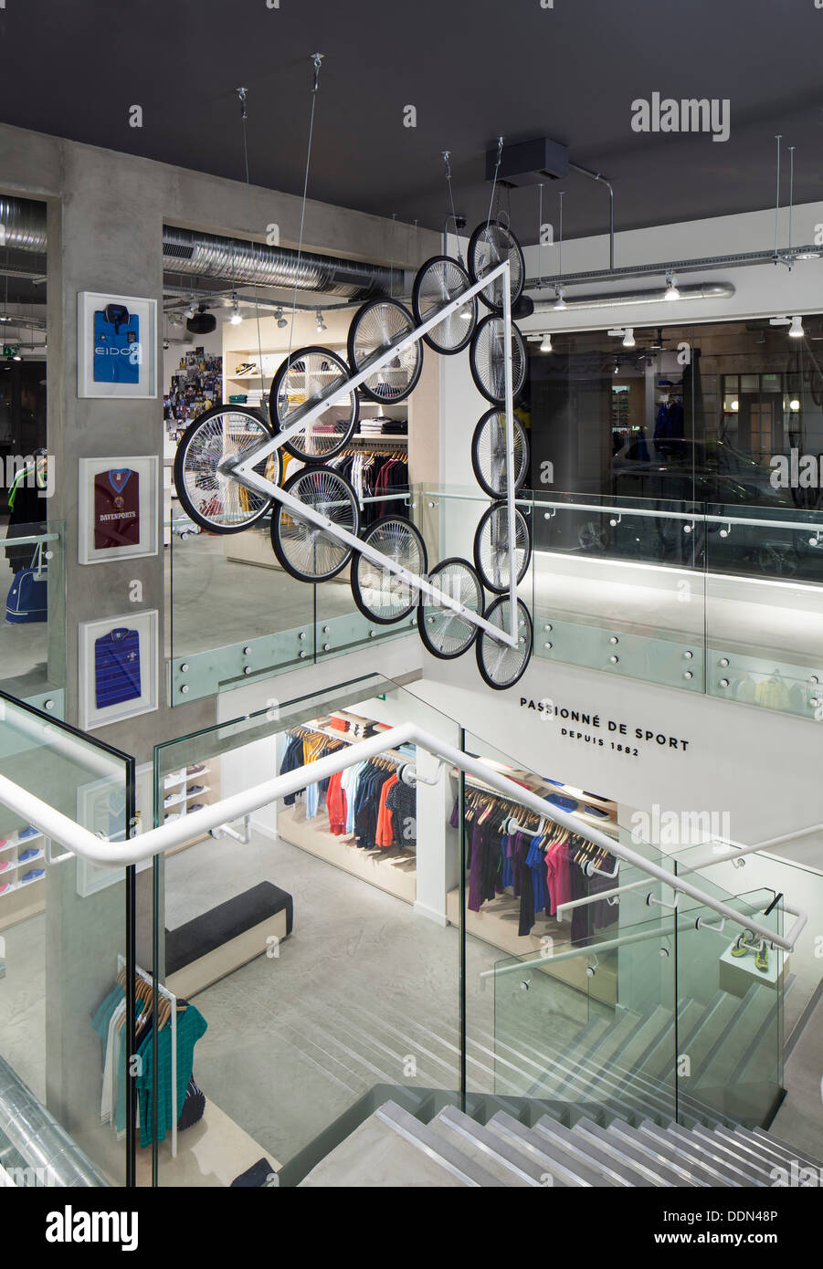 Le Coq Sportif - London Flagship Store, Londres, Royaume-Uni. Studio : Architecte, Oscar 2013. Banque D'Images