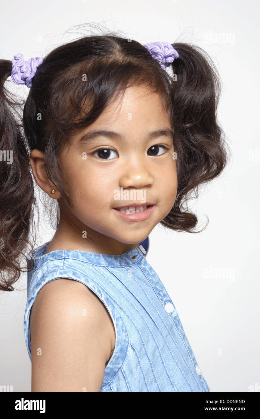 Year Old Asian Afro American Child Banque D Image Et Photos Alamy