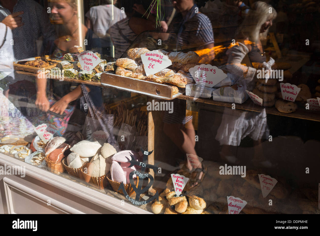 Fenêtre du boulanger, le mercredi jour de marché, Saint Rémy de Provence, France Banque D'Images