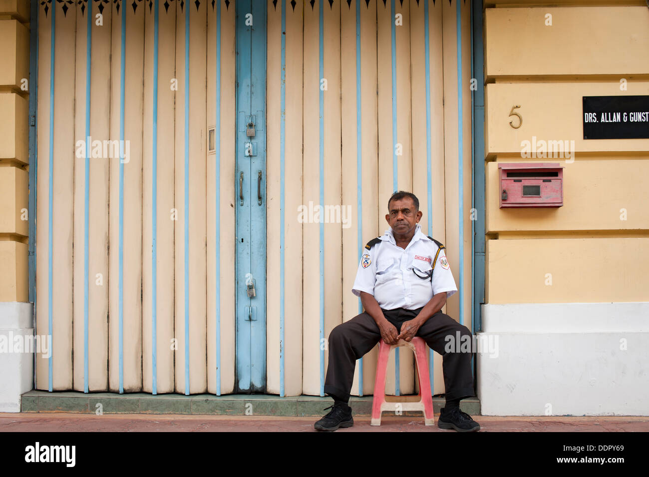 Agent de sécurité en uniforme, Penang, Malaisie Banque D'Images