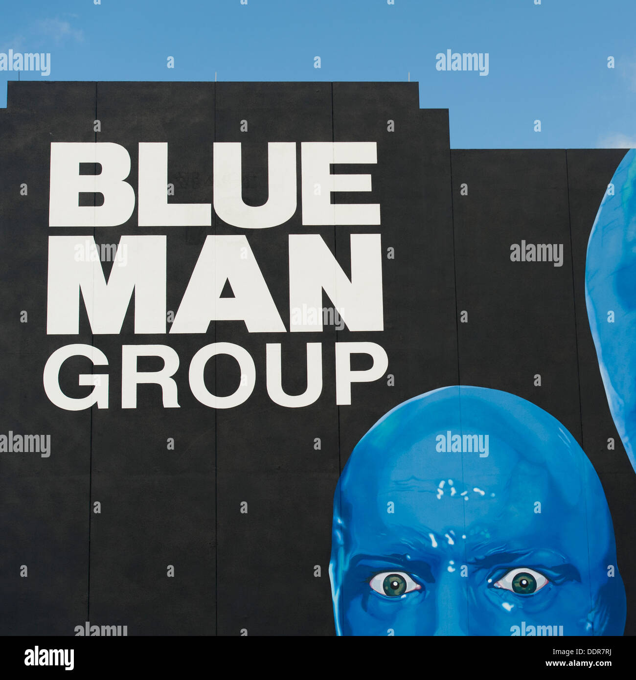 Blue Man Group Billboard at Théâtre Sharp Aquos, Universal City Walk, Orlando, Floride, USA Banque D'Images