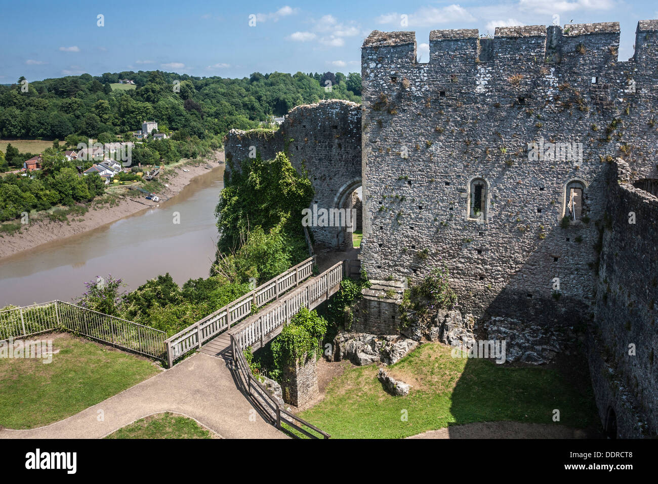 Le Château de Chepstow et la rivière Wye, au Pays de Galles Banque D'Images