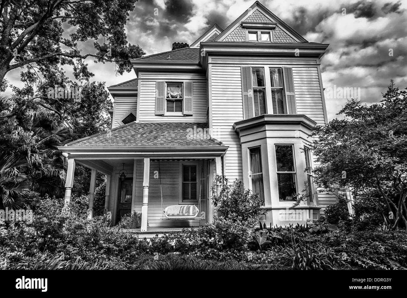 Maison dans la Nouvelle Orléans LA # 50 dans l'ensemble du parc Audubon en noir et blanc Banque D'Images