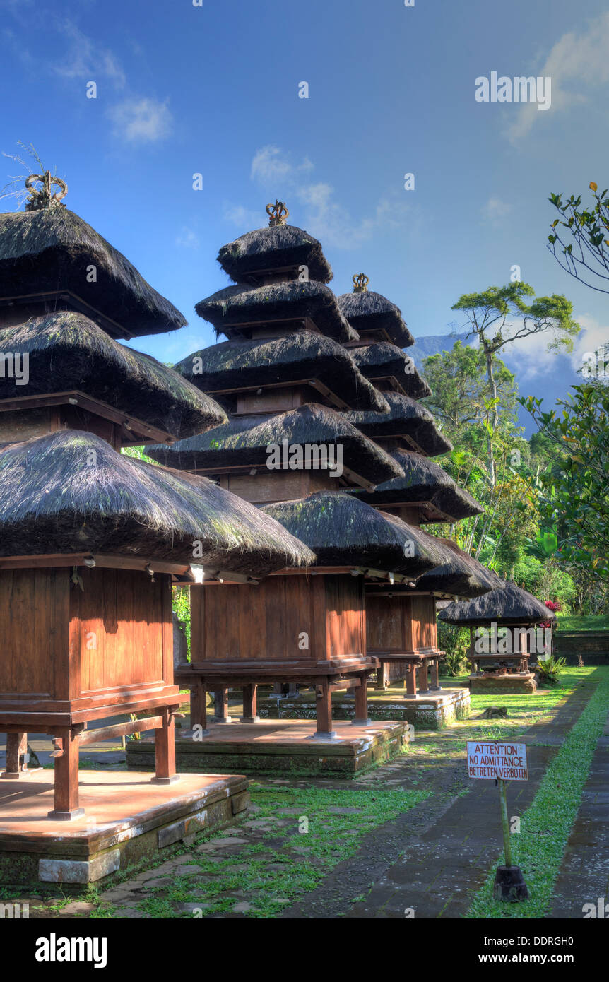 L'INDONÉSIE, Bali, le temple de Pura Luhur Batukaru sur les pentes du volcan Batukaru l Banque D'Images