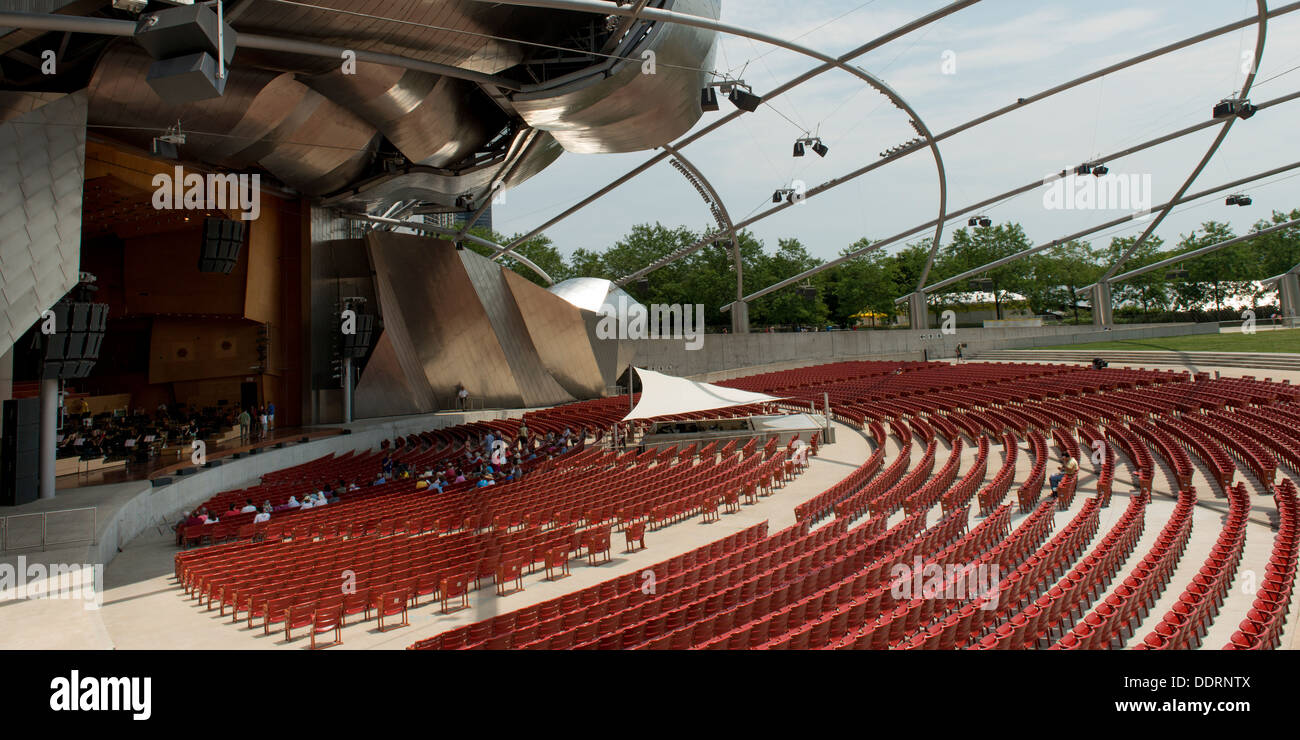 Sièges d'Auditorium dans pavillon Jay Pritzker, Millennium Park, Chicago, comté de Cook, Illinois, États-Unis Banque D'Images