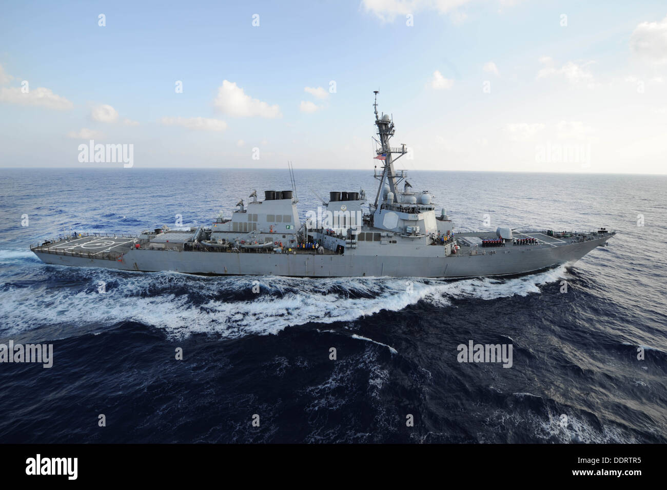 Mer Méditerranée (Août 31, 2013) Les missiles USS Mahan (DDG 72) transits la Mer Méditerranée. Mahan est sur un Banque D'Images