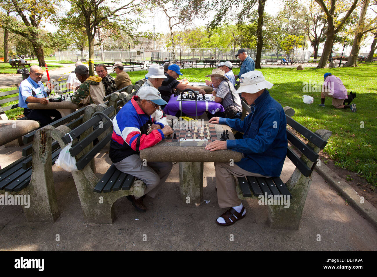 Joueurs d'échecs, la brise marine Park, Brooklyn, New York, États-Unis d'Amérique Banque D'Images