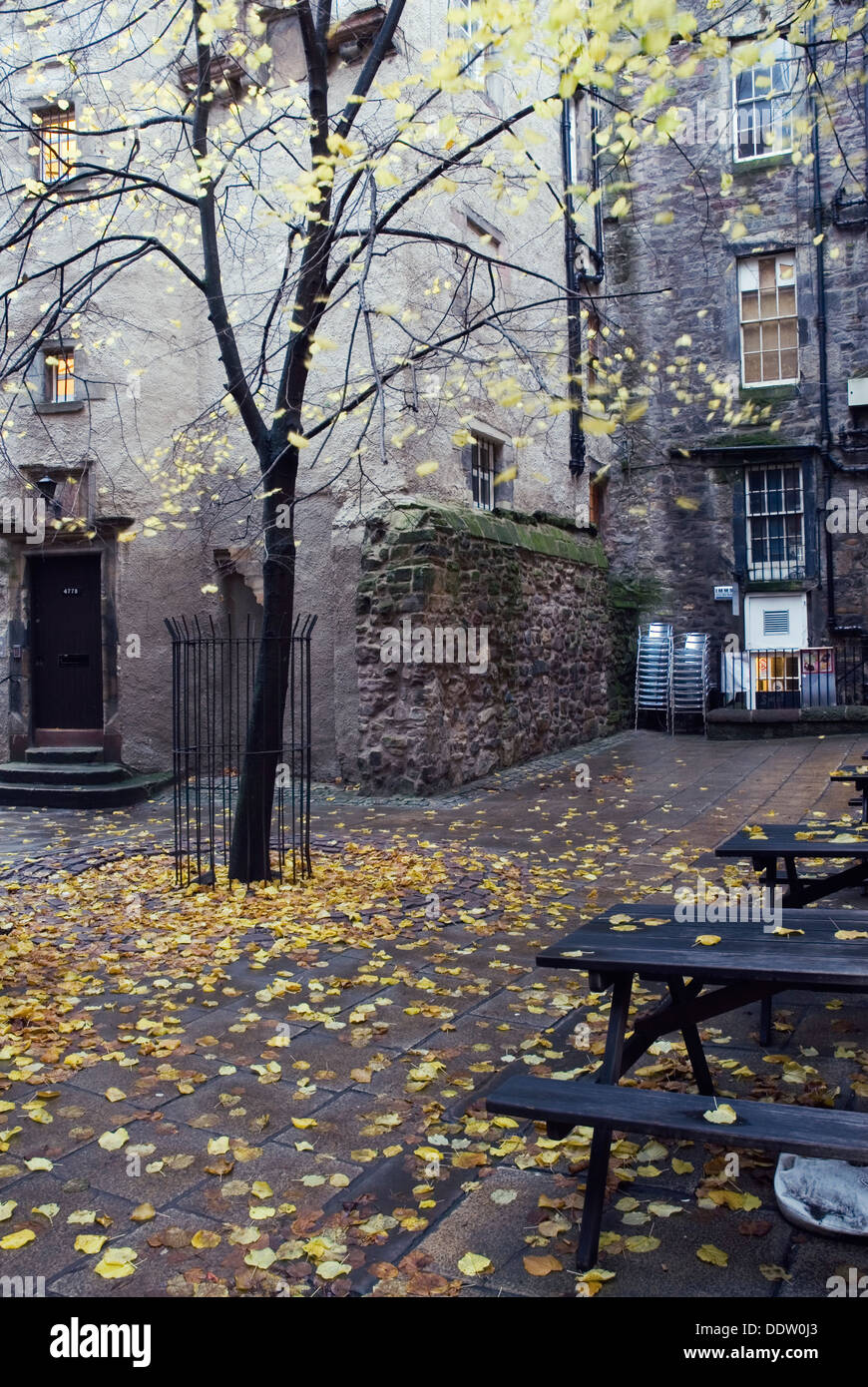 Dans la vieille ville d'automne, Édimbourg, Écosse, Royaume-Uni, Europe Banque D'Images