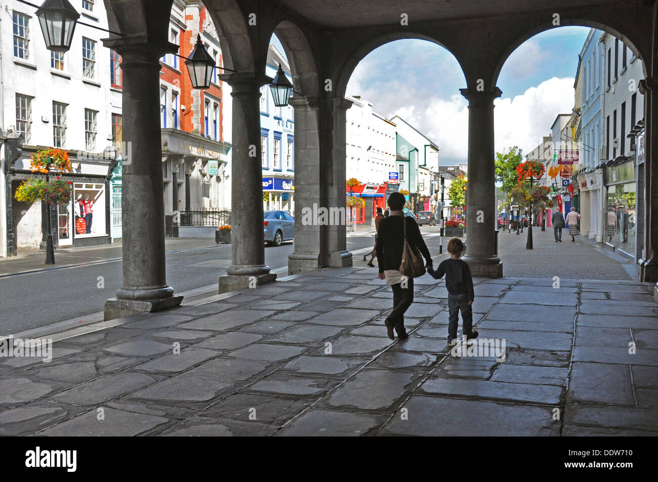 Le Tholsol (Mairie) avec des chiffres Kilkenny Irlande Banque D'Images