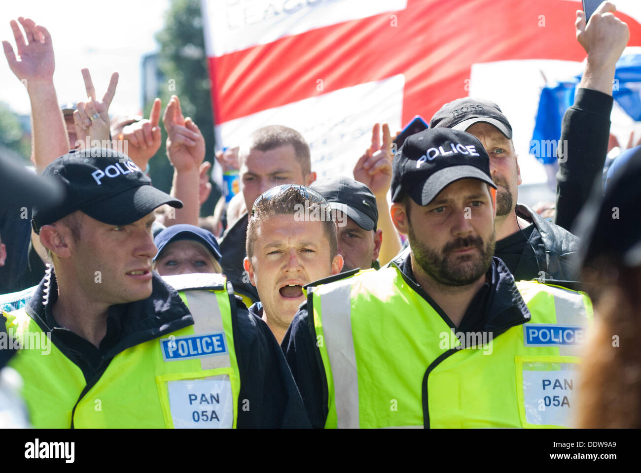 Londres, Royaume-Uni. 7 septembre 2013. Tommy Robinson participe à la protestation contre ce que l'EDL ne voit que l'influence de l'Islam dans la région de Tower Hamlets. Credit : Piero Cruciatti/Alamy Live News Banque D'Images