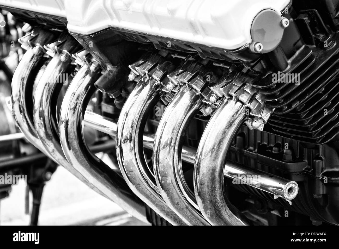 Le système d'échappement de l'vieux vélo (noir et blanc) Banque D'Images