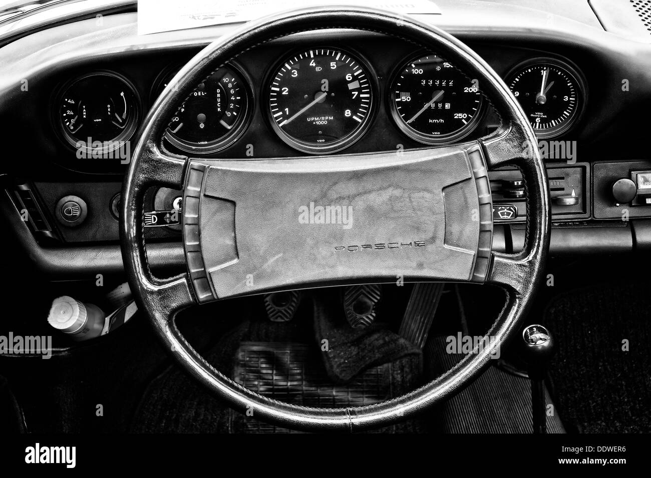 Cab Porsche 911 Targa, (noir et blanc) Banque D'Images