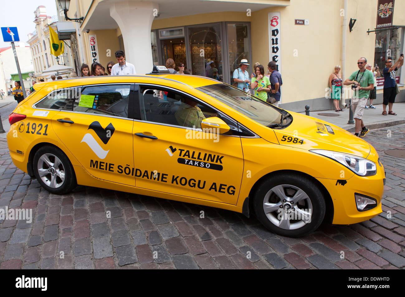 Tallinn taxi estonia Banque de photographies et d'images à haute résolution  - Alamy