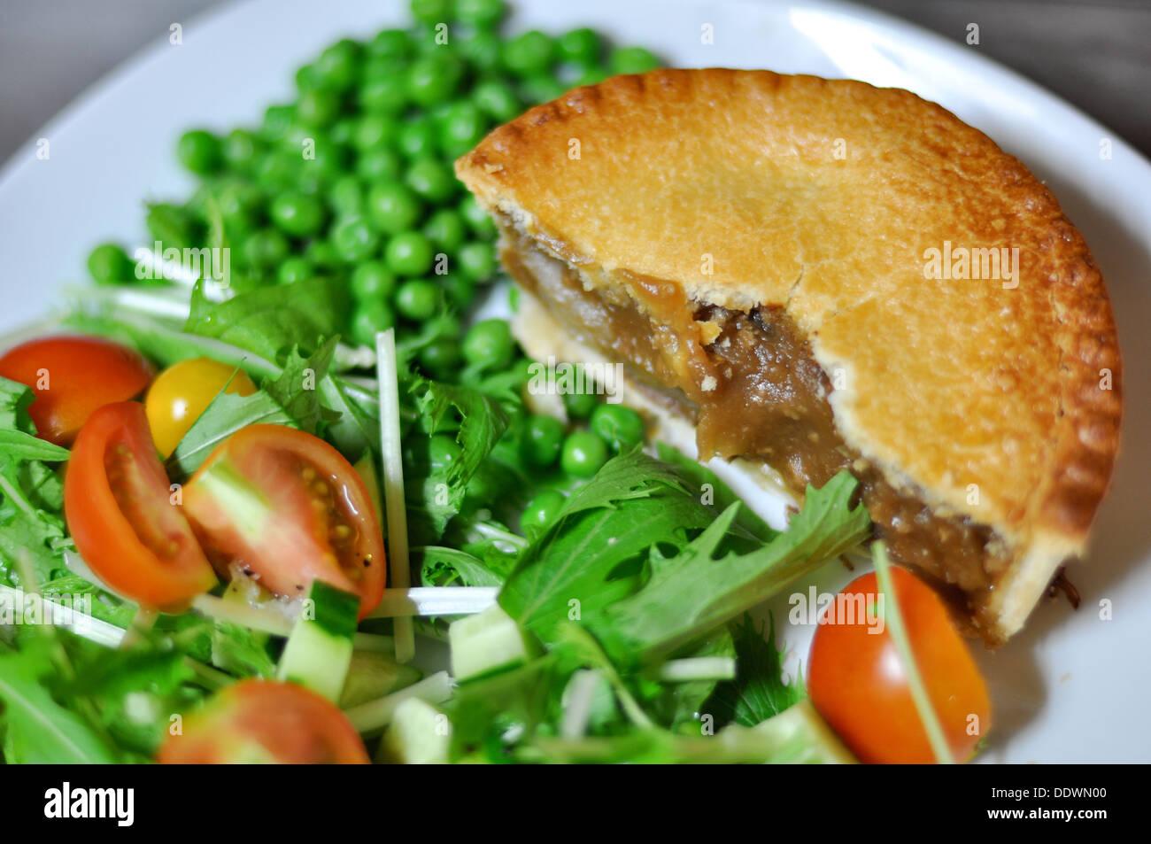 Un repas fait maison. Banque D'Images