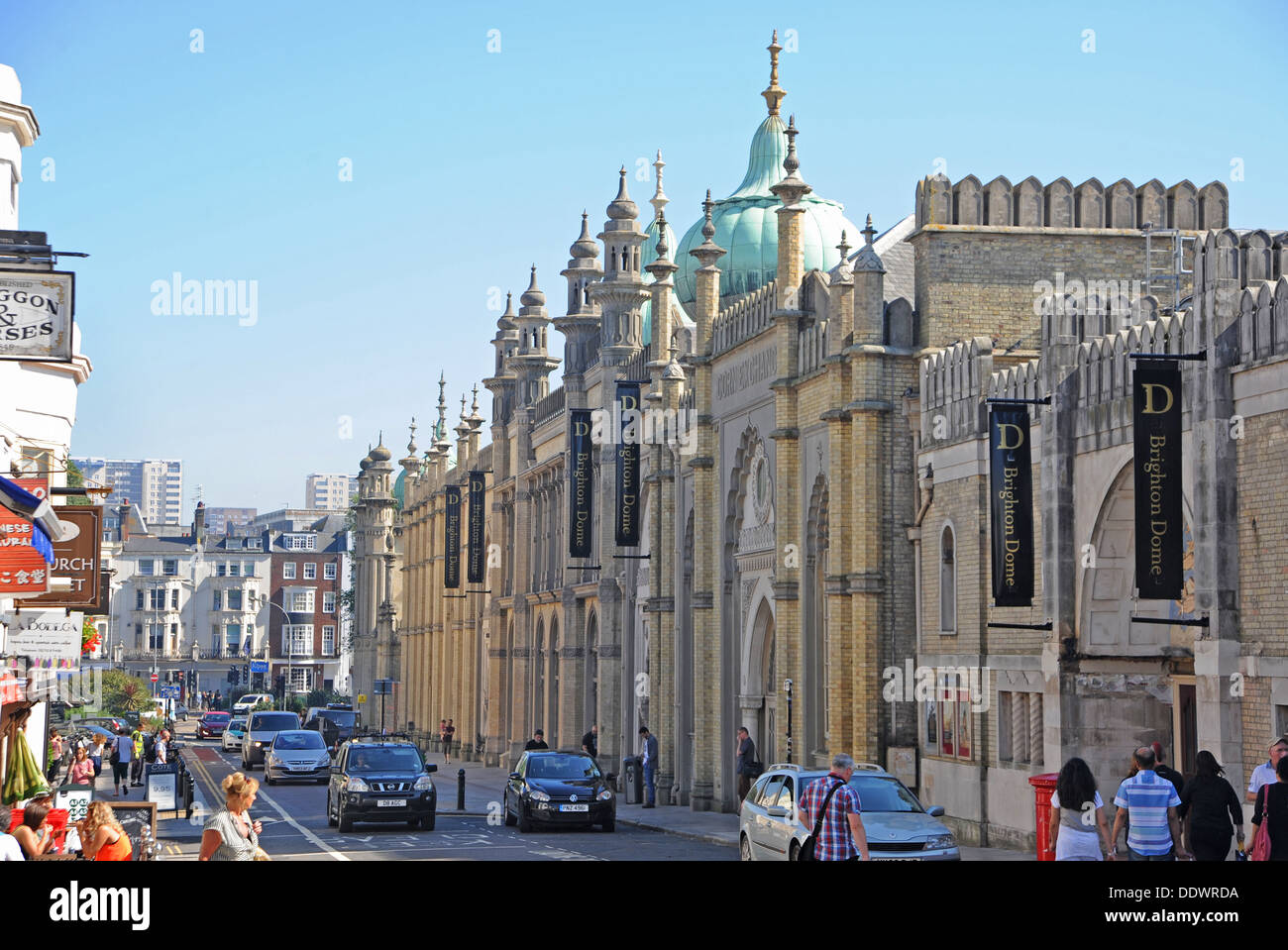 Le Brighton Dome Theatre et la salle de concert qui étaient autrefois les écuries du Pavillon Royal Banque D'Images