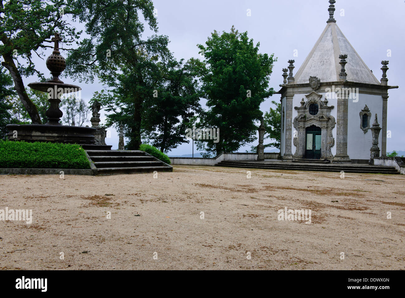 Bom Jesus de Monte StepsThis,sur la colline de la chapelle dédiée à la Sainte Croix a été reconstruite au 15ème/6ème siècles.Braga, Portugal Banque D'Images