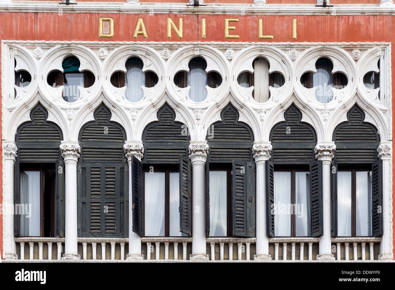 L'Europe, Italie, Vénétie, Venise, classé au Patrimoine Mondial par l'UNESCO. L'Hotel Danieli, détail. Banque D'Images
