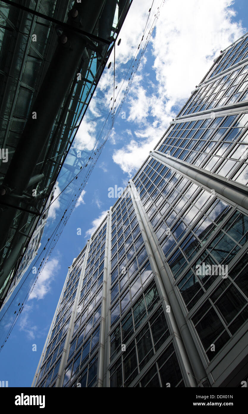 Regents place l'architecture sur Euston Road, Londres, UK Banque D'Images