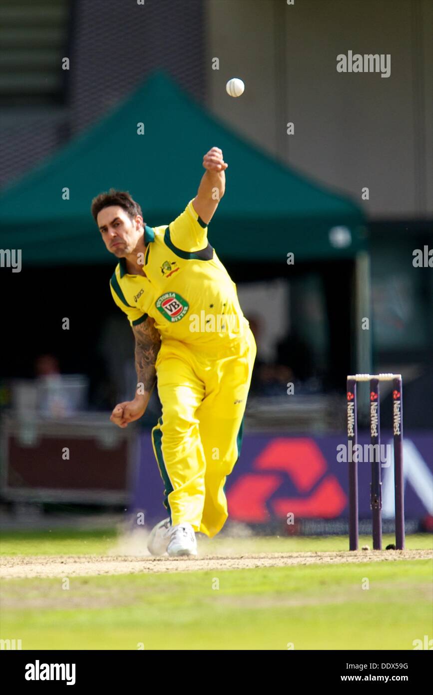 Manchester, UK. Le 08 août, 2013. Mitchell Johnson au cours de l'International un jour entre l'Angleterre et l'Australie à partir de Old Trafford. Credit : Action Plus Sport/Alamy Live News Banque D'Images