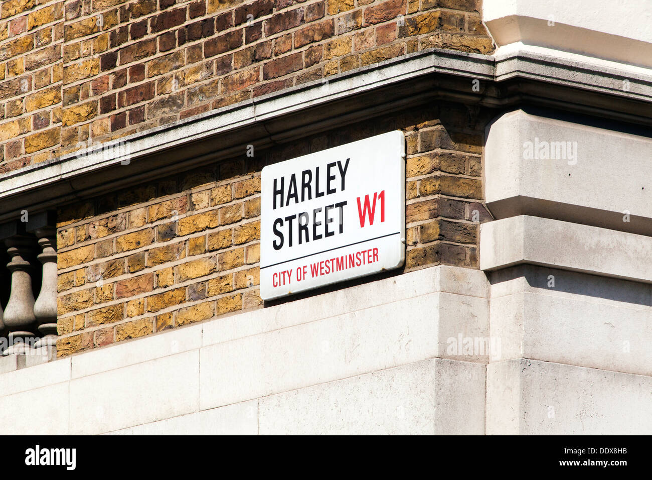 Harley Street London, l'emplacement d'un grand nombre de consultants médicaux privés. Banque D'Images