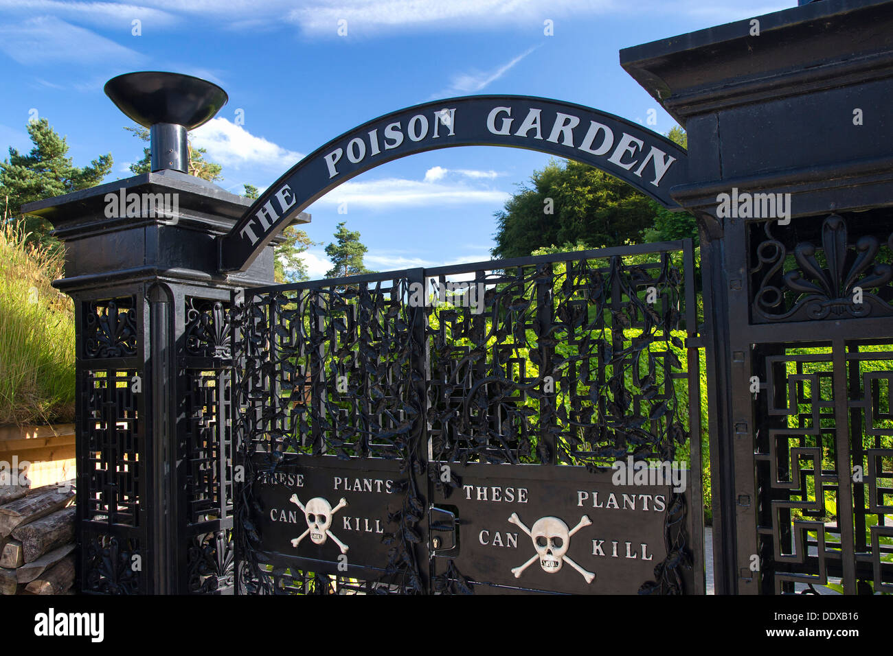 Les portes d'entrée Jardin Poison, Alnwick, Northumberland Banque D'Images