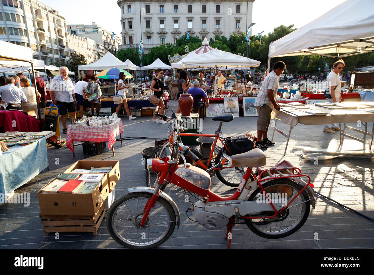 Marché d'antiquités, Pescara, Italie. Banque D'Images