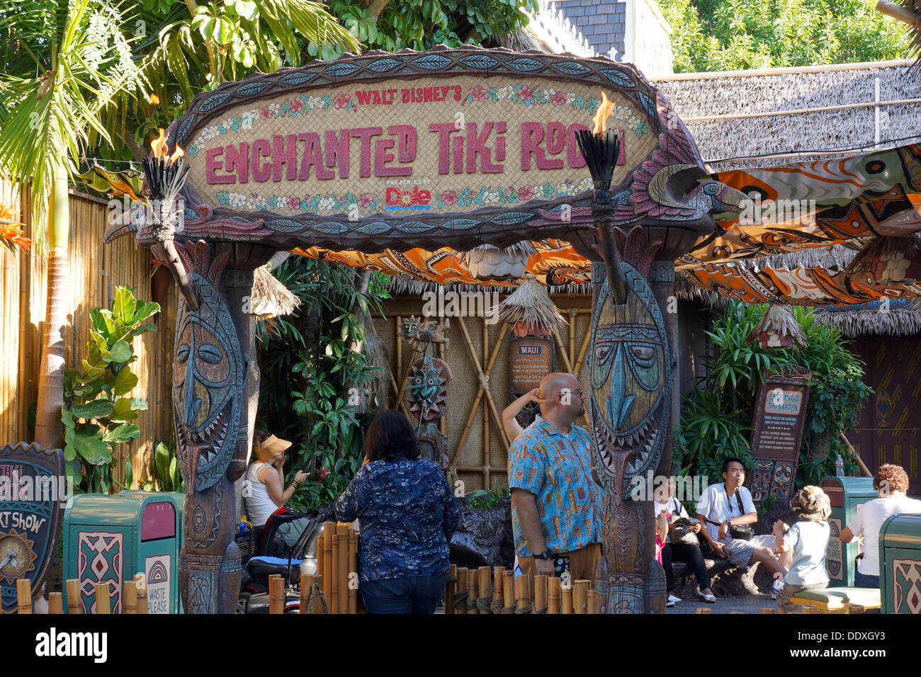 Enchanted Tiki Room, Disneyland Resort, Magic Kingdom, Anaheim, Californie Banque D'Images