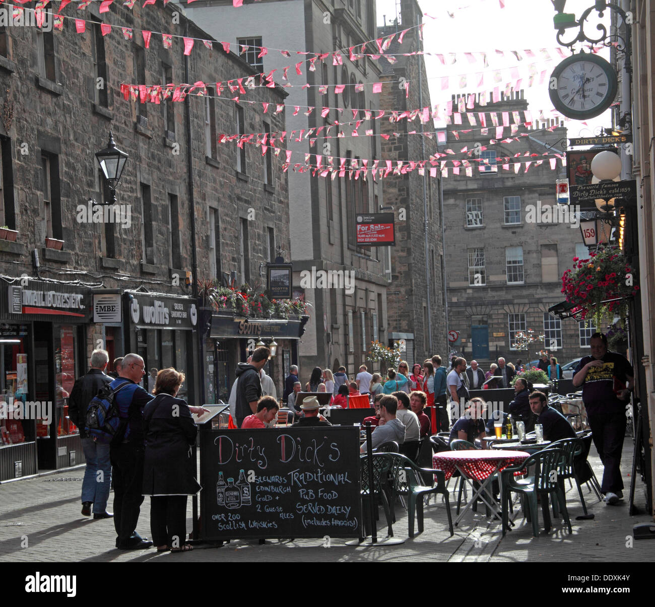 Rose Street, Edinburgh, Ecosse, Royaume-Uni un endroit pour boire,manger,partie Banque D'Images