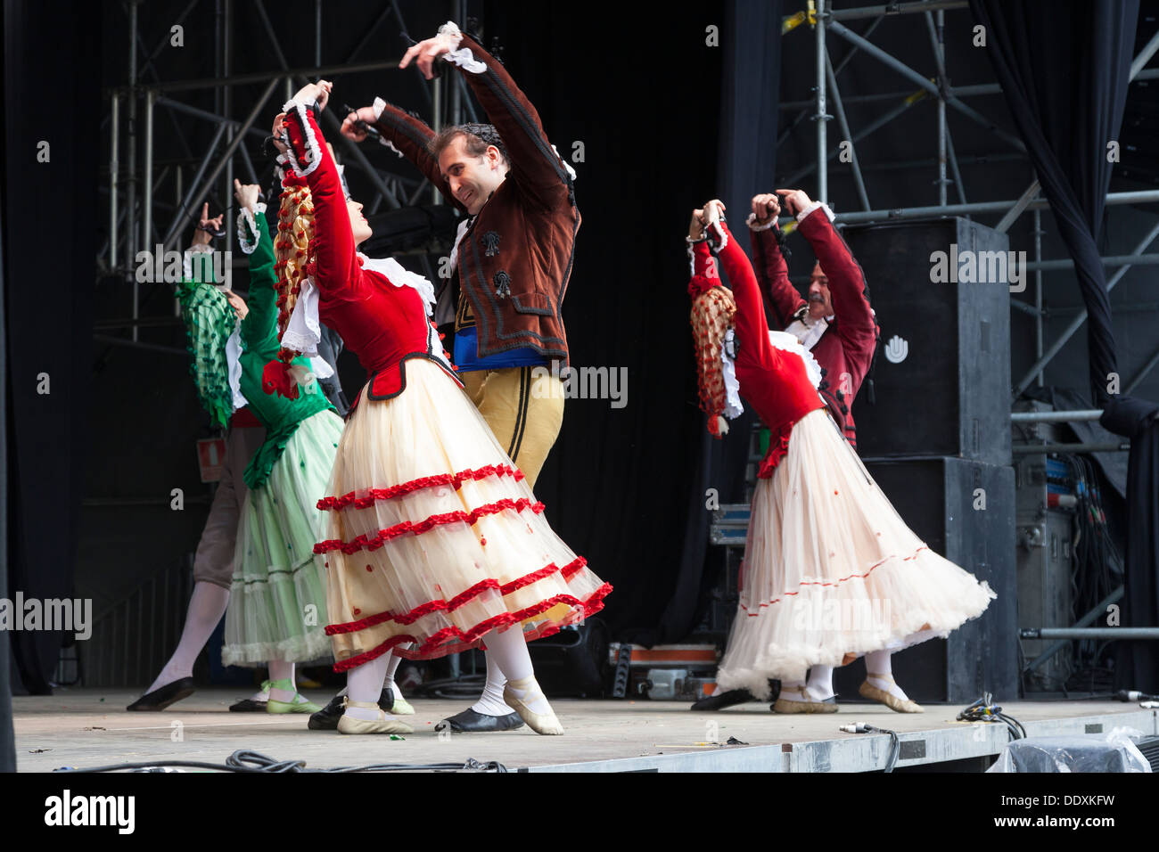 Goyescos effectuant au San Isidro Festival à las Vistillas - Parc de los Austrias, Madrid, Communauté de Madrid, Espagne Banque D'Images