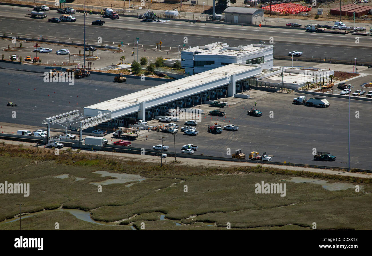 Photographie aérienne San Francisco Oakland Bay Bridge toll plaza durant la construction Banque D'Images