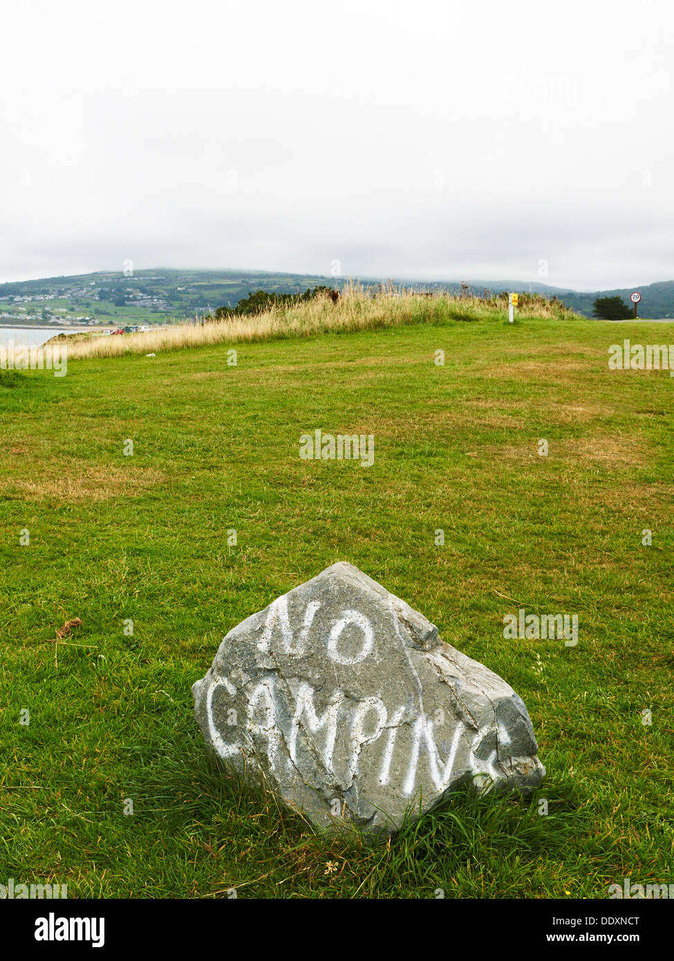 Pas de panneau de camping sur Shell Island Camping Royaume-Uni Banque D'Images