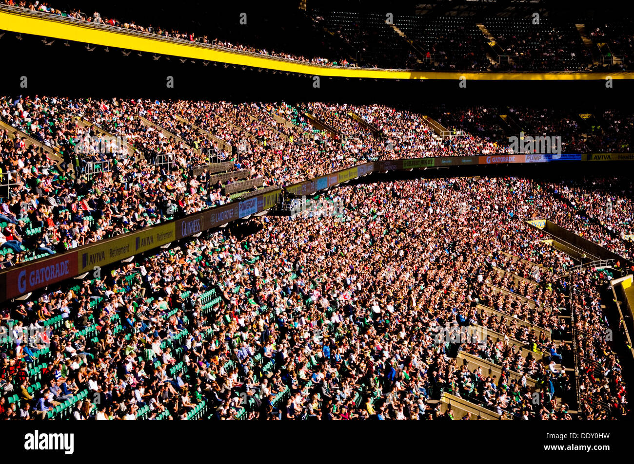 Le stade de rugby de Twickenham partisans à l'ouest de Londres en Angleterre Banque D'Images