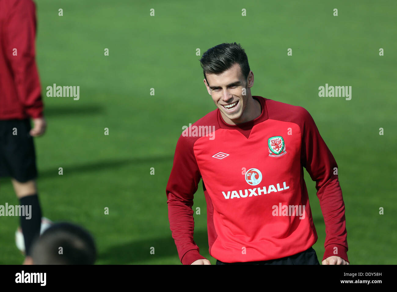 Hensol, UK. Dimanche 08 Septembre 2013 Photo : Gareth Bale Re : formation transfert le plus cher jamais, Gareth Bale, qui a été acheté par le Real Madrid à partir de Tottenham Hotspur pour £86m, participe avec l'équipe de football du Pays de Galles, la formation à l'hôtel Resort Vale près de Cardiff, Pays de Galles, avant leur match contre la Serbie la semaine prochaine. Credit : D Legakis/Alamy Live News Banque D'Images