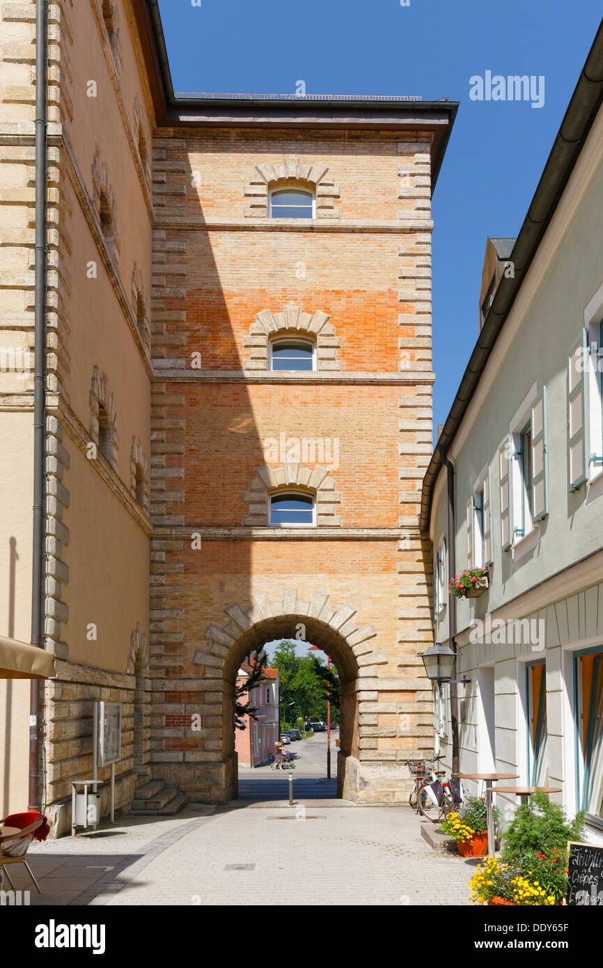 Passage de la passerelle à travers les murs de la ville, Fischergasse alley Banque D'Images