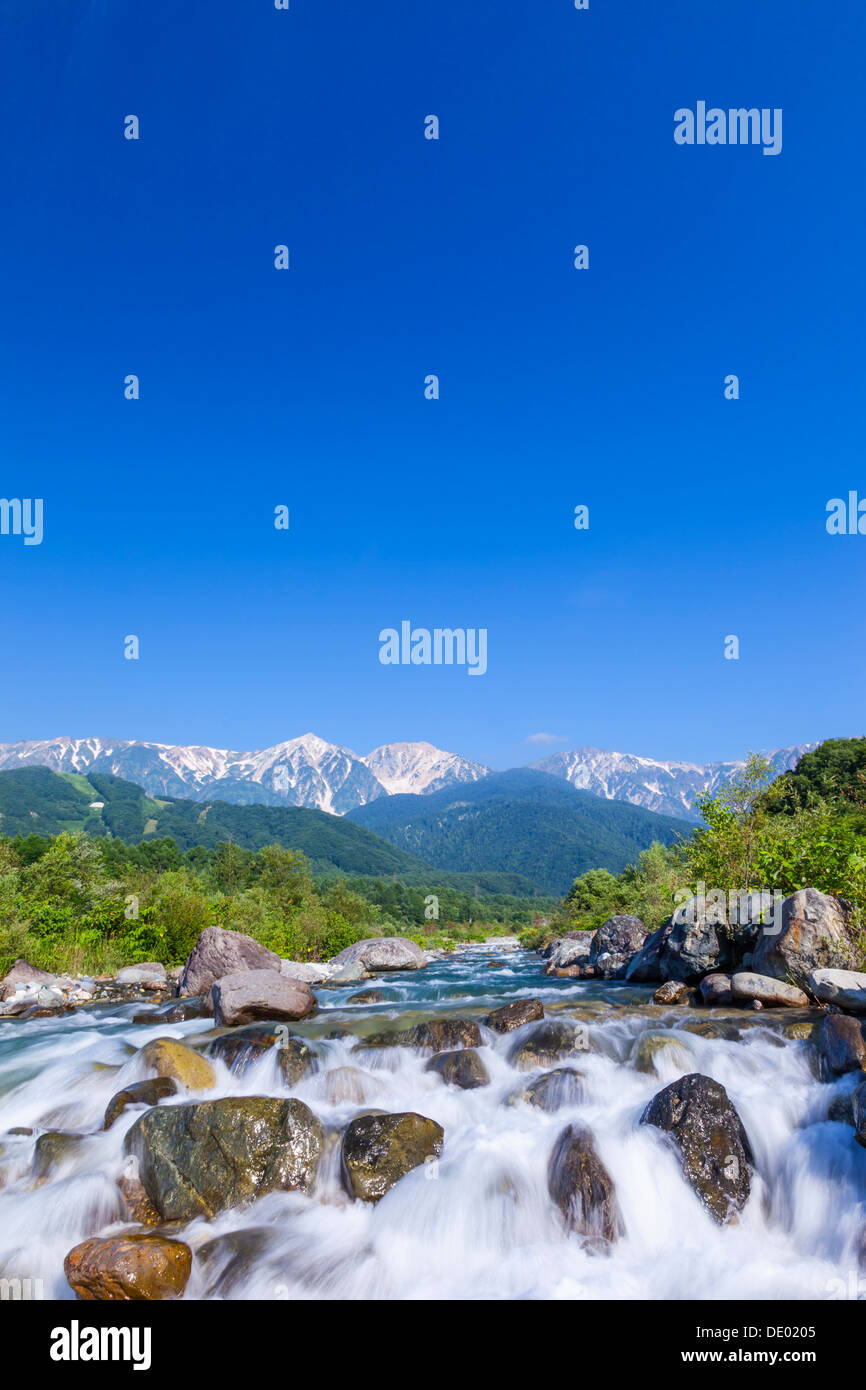 Rivière Matsu de montagnes de la préfecture de Nagano Hakuba Banque D'Images