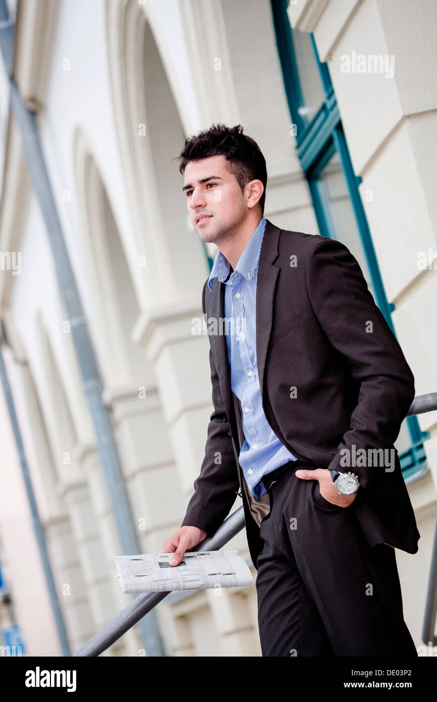 Jeune homme dans la ville, Sonneberg, Thuringe Banque D'Images