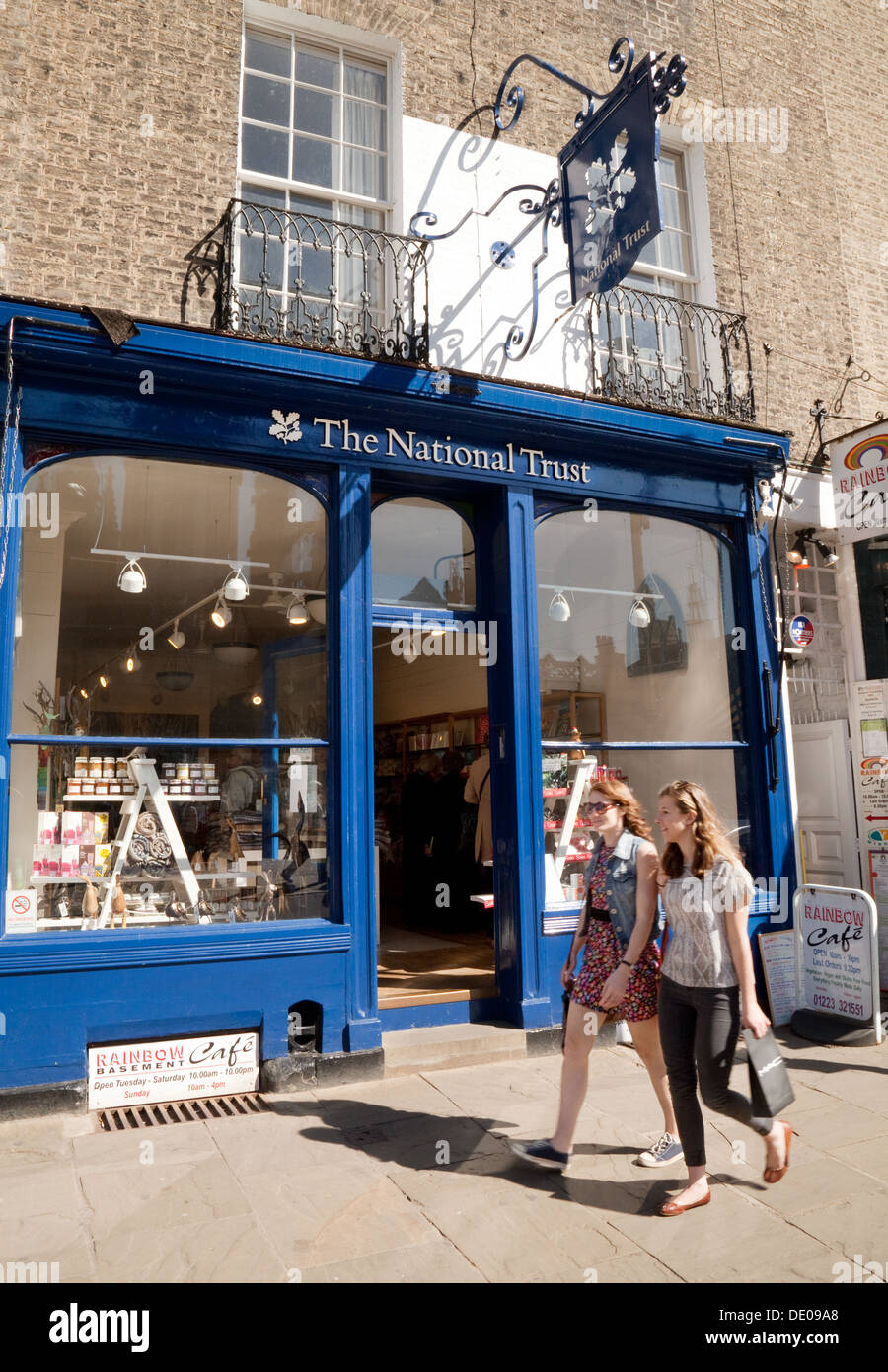 Le National Trust shop sur Kings Parade, Cambridge UK Banque D'Images